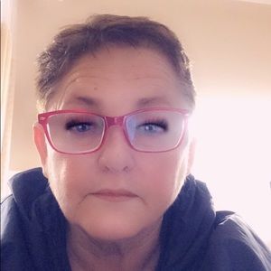 Meet your Posher, Pam